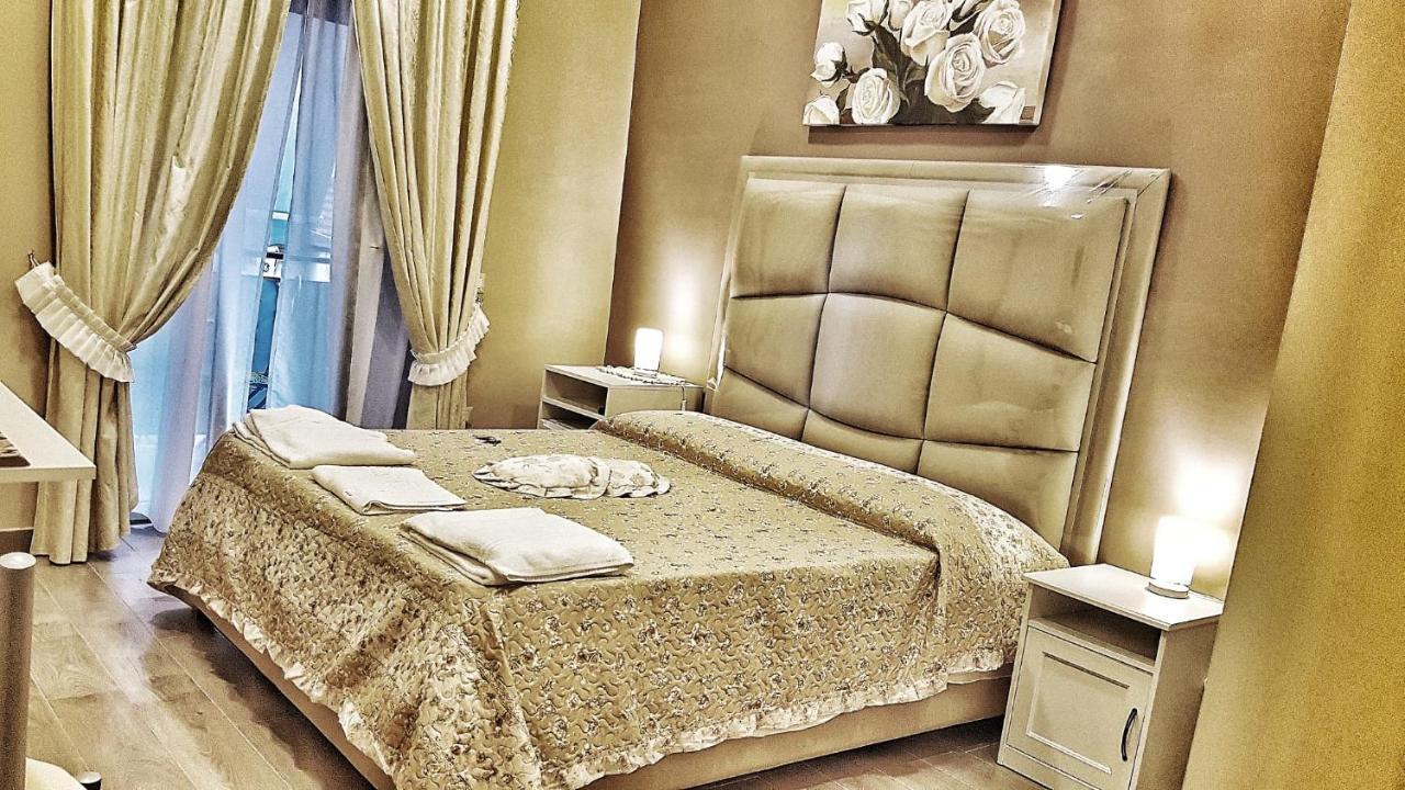 Double Room Private External Bathroom